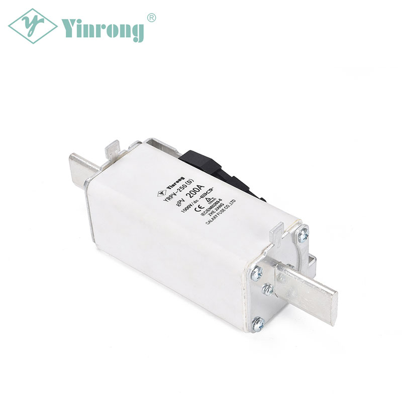 Hvorfor er 1000VDC 250A NH1XL Solar PV Fuse Link afgørende for moderne solenergibeskyttelse